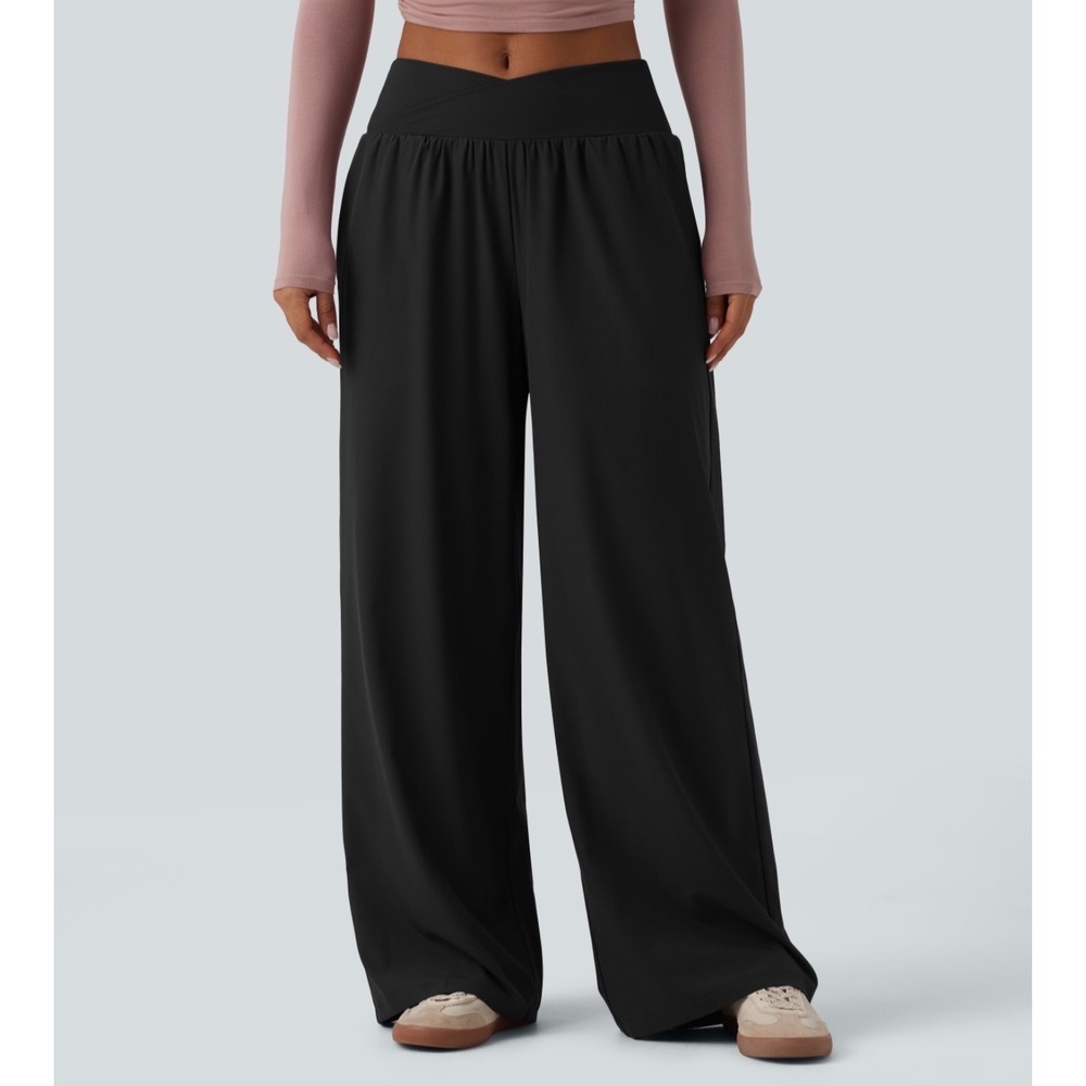 Halara Crossover Low Rise Casual Baggy Pants Black Wide Leg Pockets Medium NWT